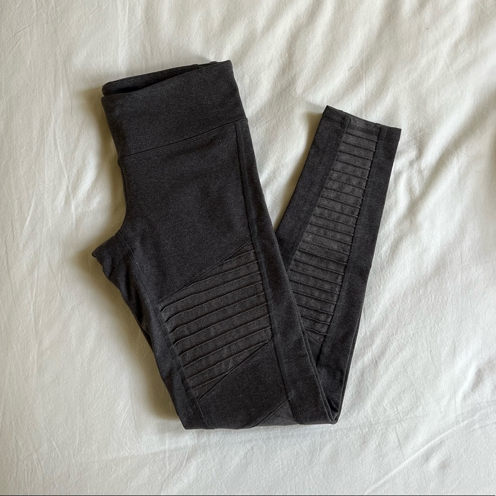 FLASH SALE!! Alo: moto leggings